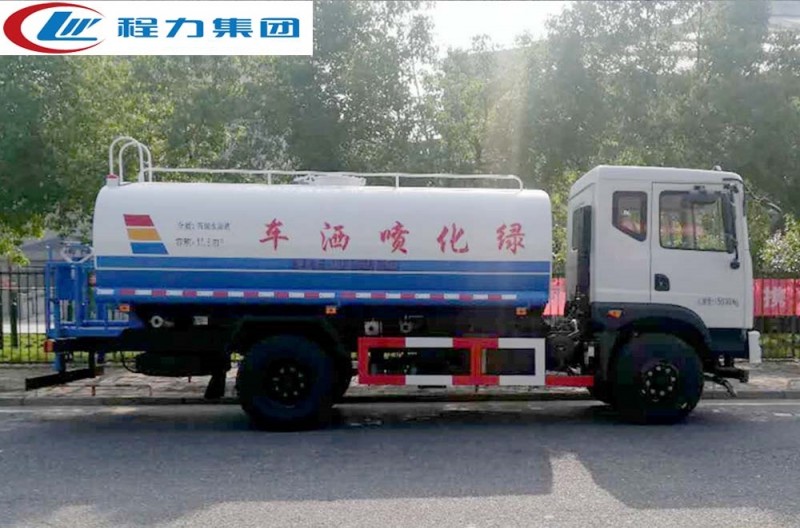 東風(fēng)御虎T3新款10噸灑水車(chē)