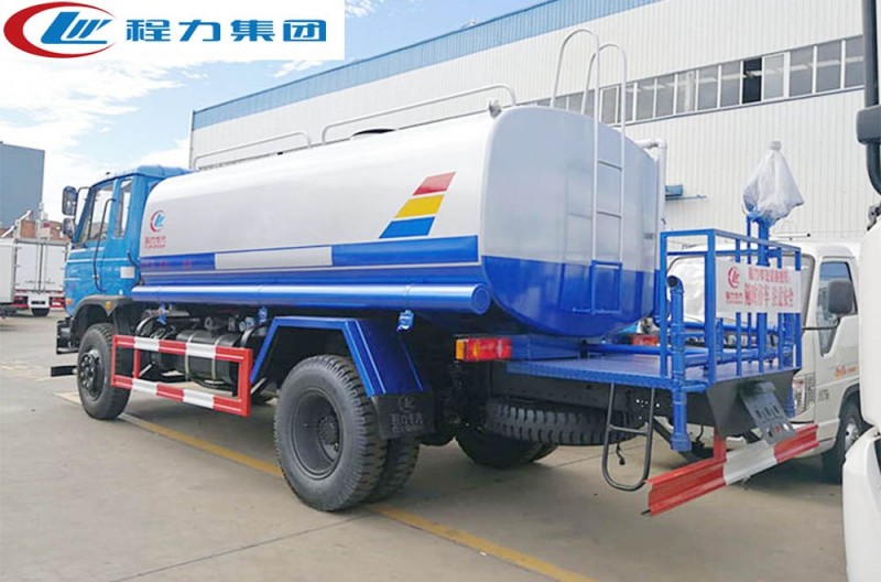 東風(fēng)老款12-15方灑水車(chē)