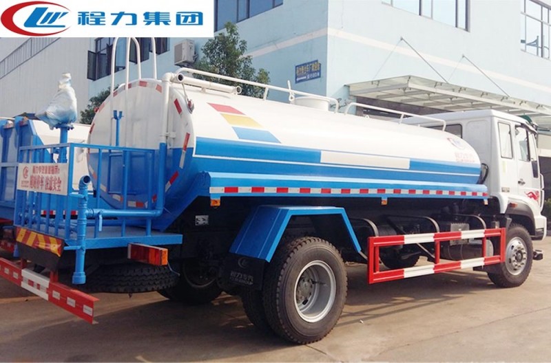 重汽斯太爾10-12方灑水車