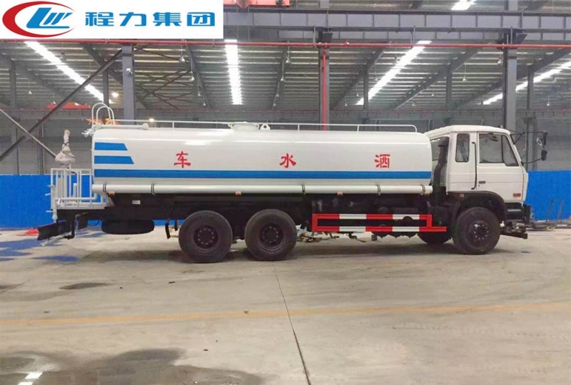 東風(fēng)153后八輪灑水車(18-22方)