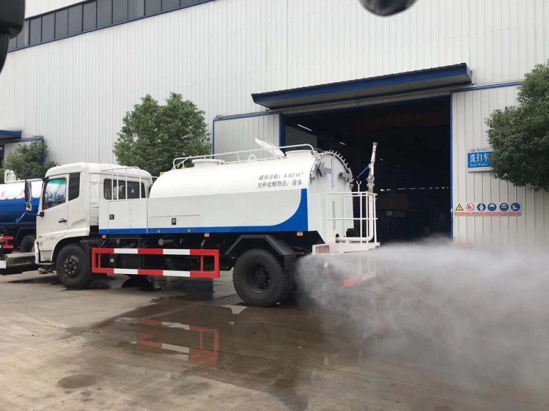 東風(fēng)天錦型道路清洗車