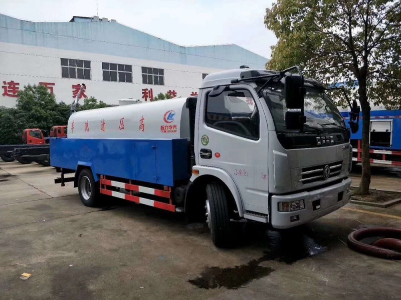 東風(fēng)大多利卡高壓清洗車