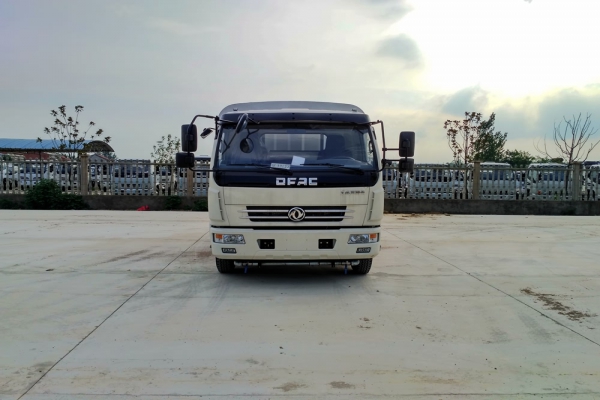 東風大多利卡抑塵車(方形6.5噸、30-50米霧炮、單排駕駛室)