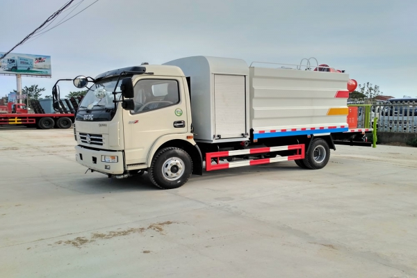 東風大多利卡抑塵車(方形6.5噸、30-50米霧炮、單排駕駛室)圖片