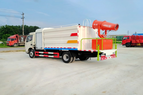 東風大多利卡抑塵車(方形6.5噸、30-50米霧炮、單排駕駛室)圖片