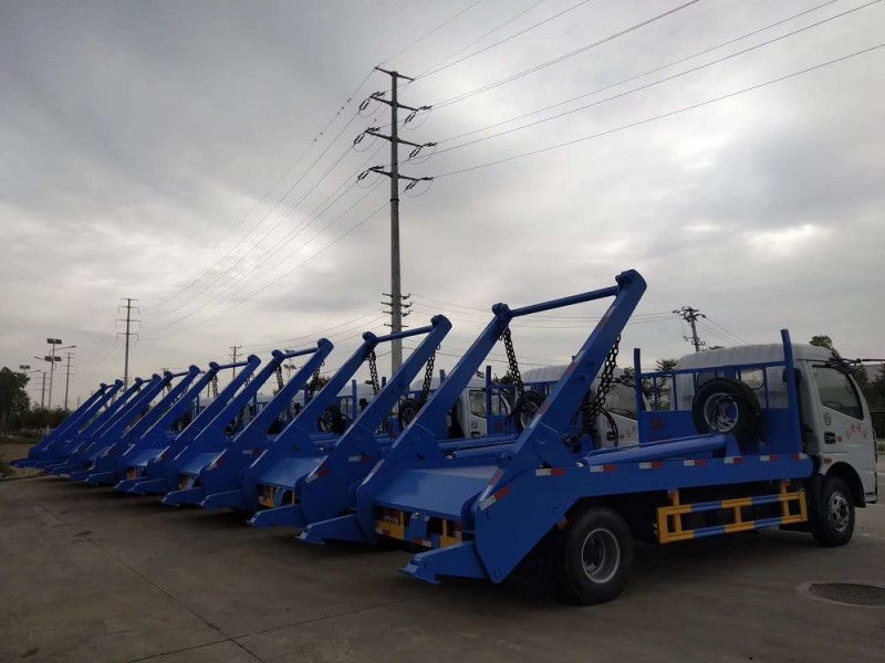 東風(fēng)大多利卡8方擺臂垃圾車