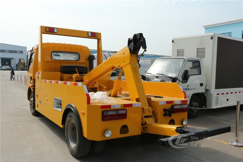 東風(fēng)大多利卡一拖一清障車