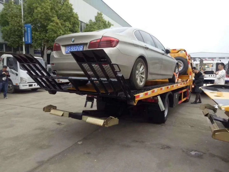 東風(fēng)大多利卡一拖二清障車(chē)