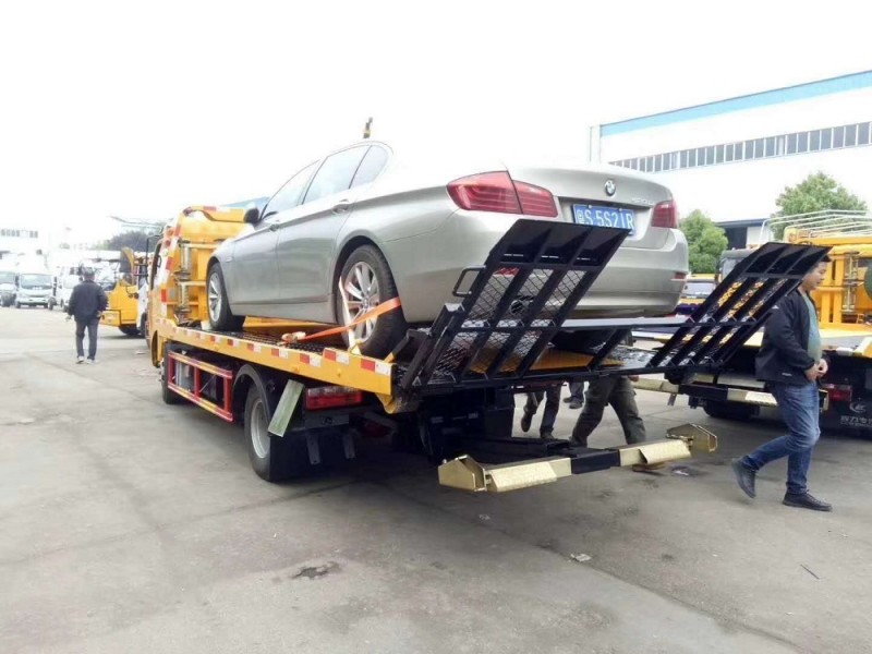 東風(fēng)大多利卡一拖二清障車(chē)