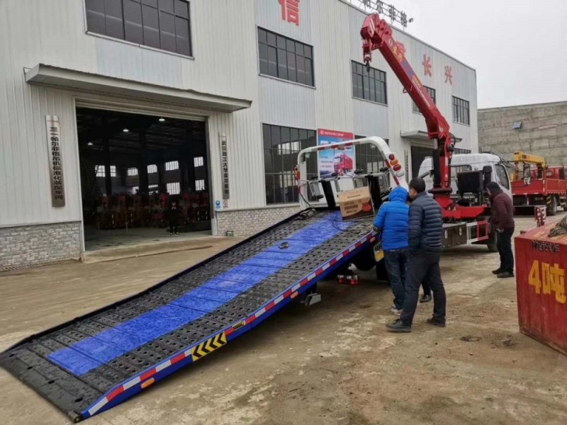 東風(fēng)大多利卡一拖二清障車(chē)