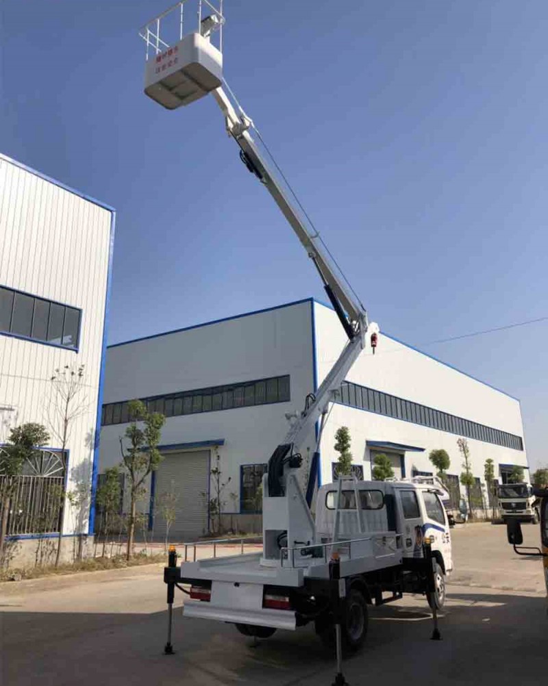 東風多利卡雙排12米藍牌高空作業車圖片