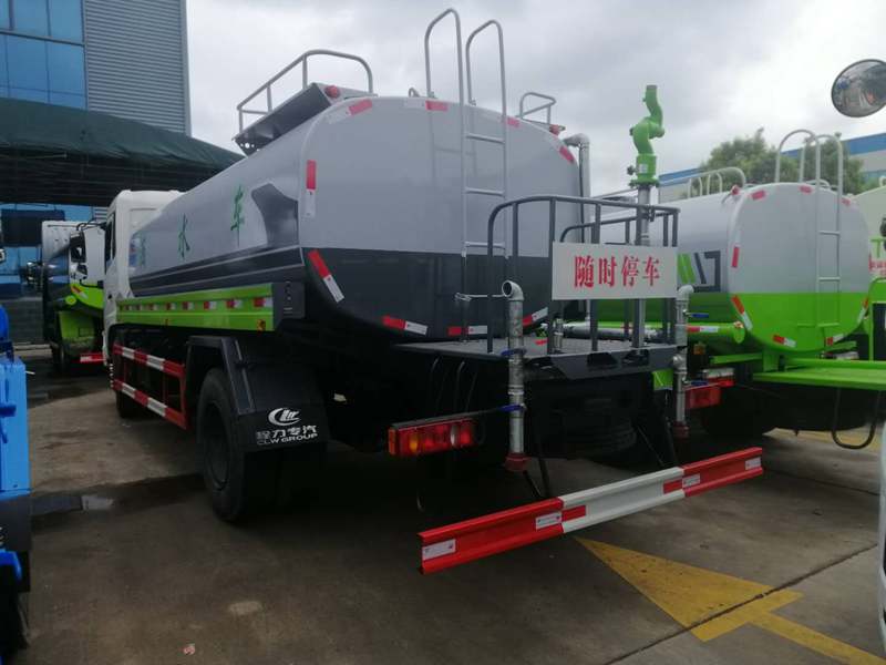 國六東風(fēng)天錦灑水車圖片