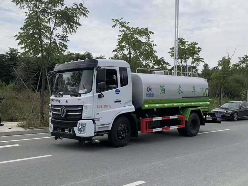 東風D17灑水車(12噸) 東風D17灑水車(12噸)圖片